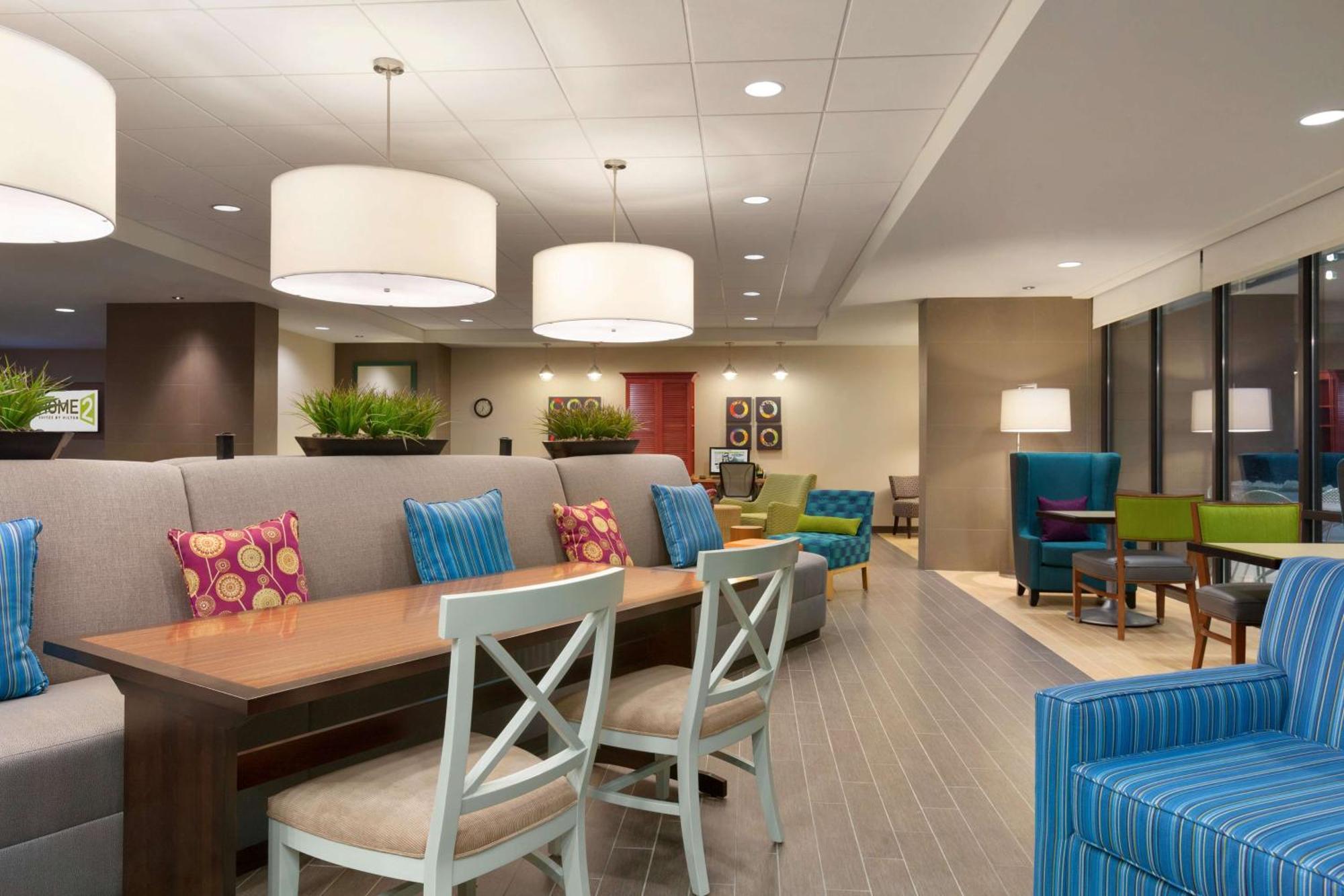Home2 Suites By Hilton Champaign/Urbana Exterior photo